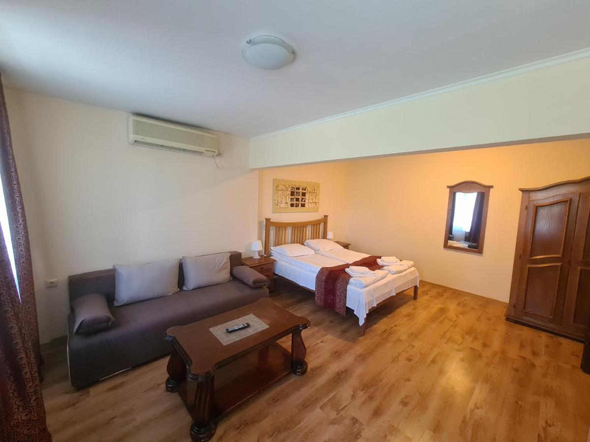 Hotel Complex Brashlyan Tryavna Exterior foto